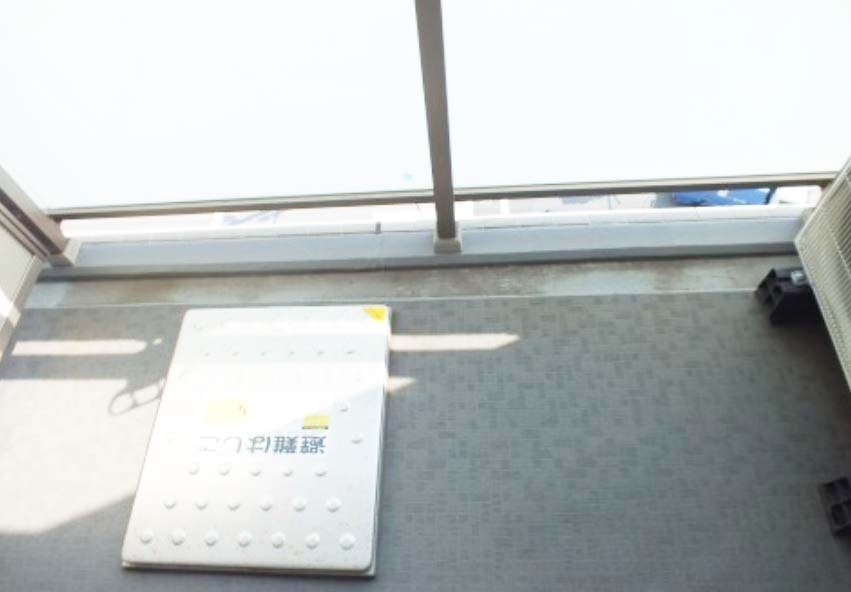 バルコニー　★洗濯物を干すスペース充分に取れます★
