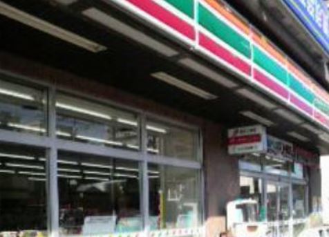 コンビニ　セブンイレブン北品川3丁目店（コンビニ）まで498m