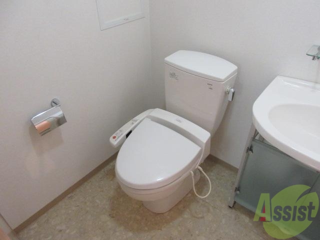 トイレ　清潔感のあるトイレですよ。