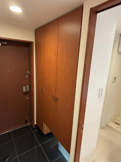 玄関　別号室の写真になります。現況優先。