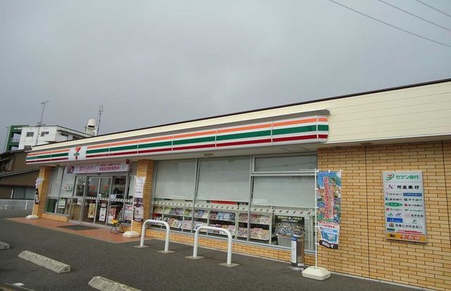 コンビニ　セブンイレブンさん（コンビニ）まで70m