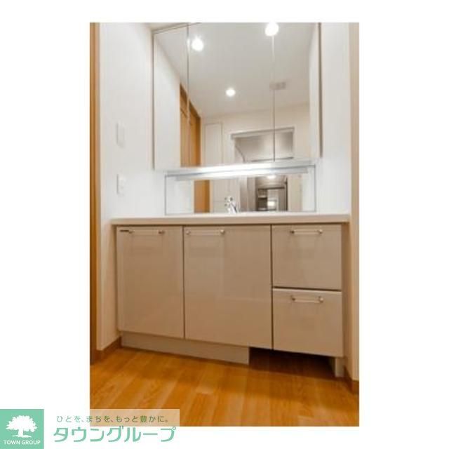 洗面設備　※写真は同タイプ住戸です。