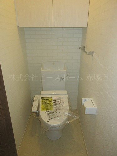 トイレ　※別号室参考写真