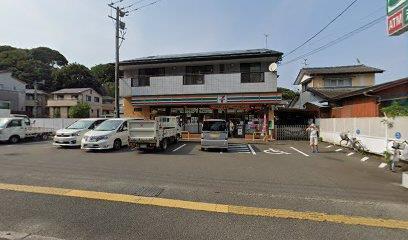 コンビニ　セブンイレブン　宮崎大塚中央通店（コンビニ）まで700m