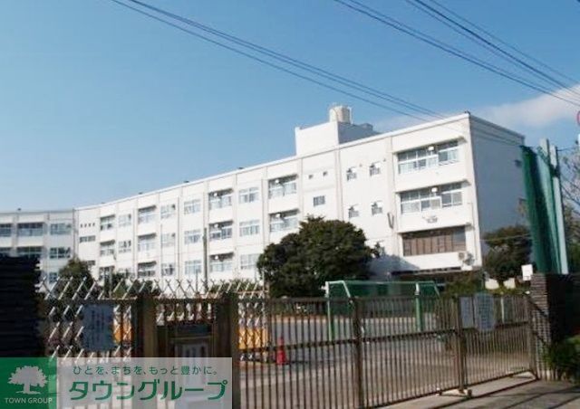 小学校　横浜市立小雀小学校（小学校）まで758m