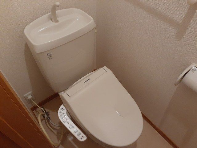 トイレ　落ち着いたトイレです
