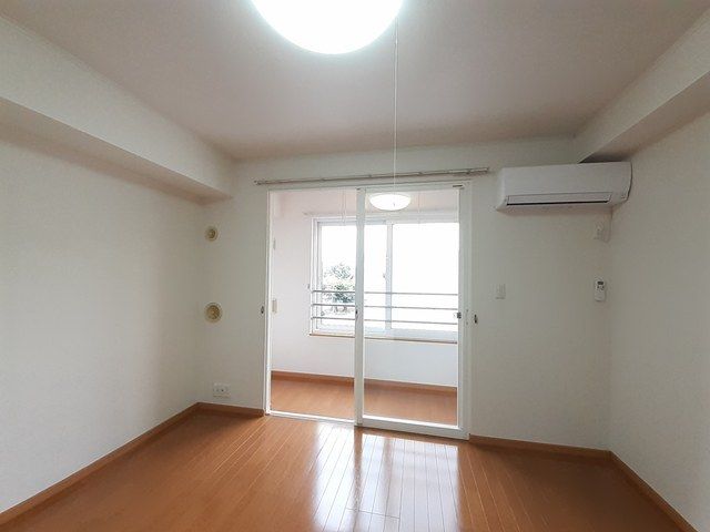 居室・リビング　ゆったりとした居間です
