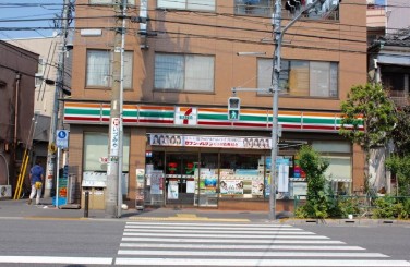 コンビニ　セブンイレブン墨田八広南店（コンビニ）まで151m