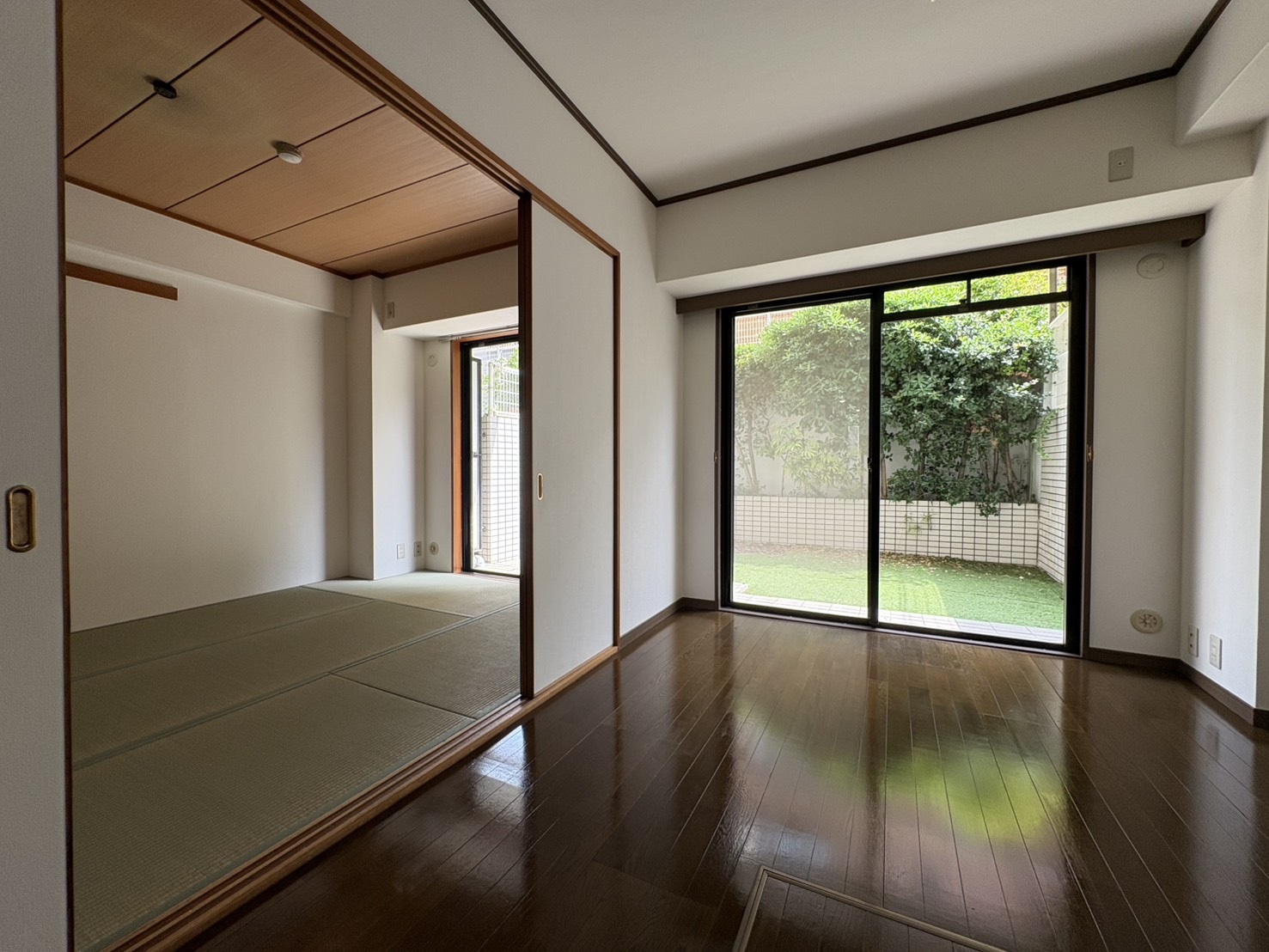 ライオンズマンション北畠の居間写真