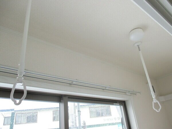 その他設備　室内物干し機