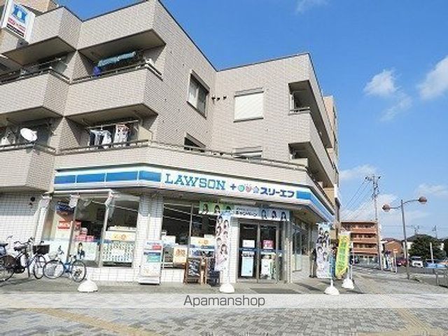 コンビニ　ローソン×スリーエフ（コンビニ）まで284m