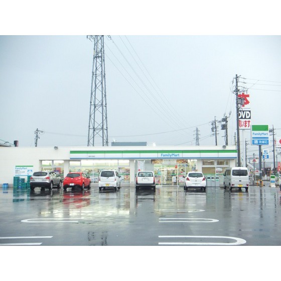 コンビニ　ファミリーマート長野大豆島店（コンビニ）まで808m