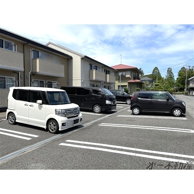 駐車場　駐車場