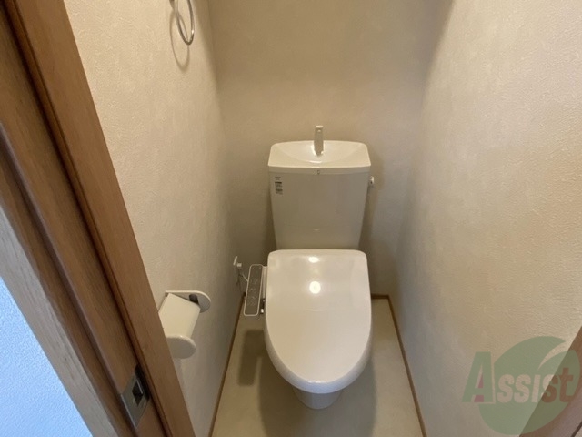 トイレ　トイレにはもちろんウォシュレットが設置済み