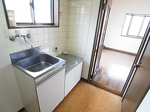 キッチン　同一物件別部屋写真