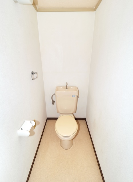 トイレ　温水洗浄便座の新設を予定しています