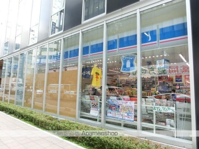 コンビニ　ローソン瓦町１丁目店（コンビニ）まで12m