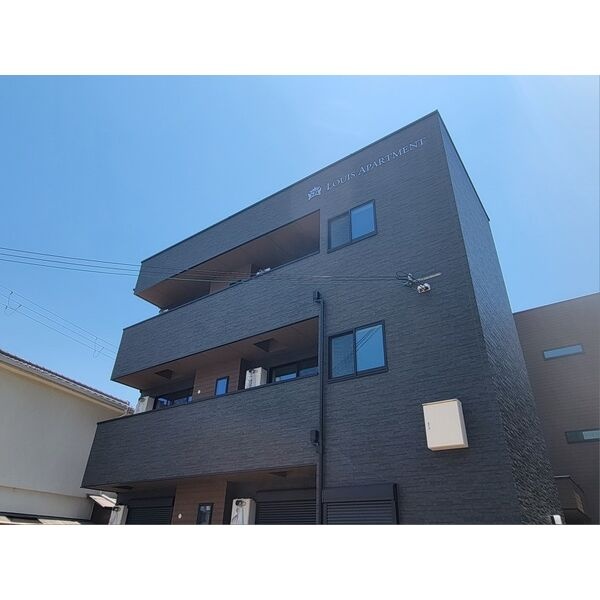 建物外観　建築中