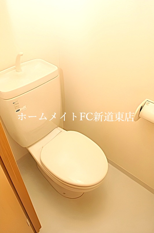 トイレ　トイレ