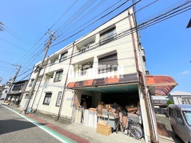 建物外観　南向きで陽当たり良好の鉄骨造マンション