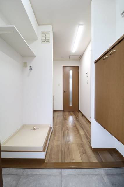 玄関　シューズボックス（カウンタータイプ）