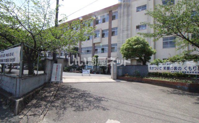 中学校　福岡市立壱岐中学校（中学校）まで718m