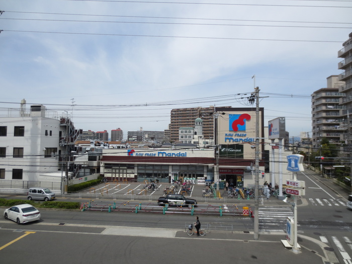 スーパー　万代新高店（スーパー）まで245m