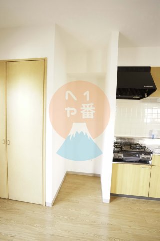 その他　冷蔵庫置き場です　※参考写真です