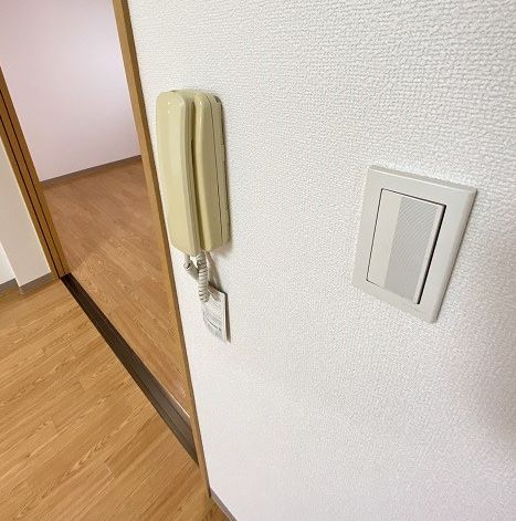 セキュリティ　ドアホンです　※参考写真です