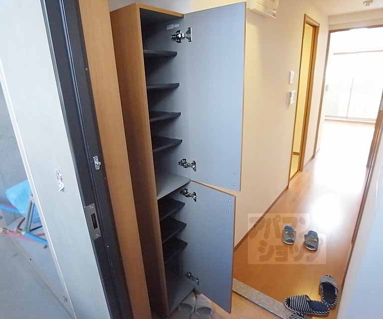 収納　下駄箱は十分な量。