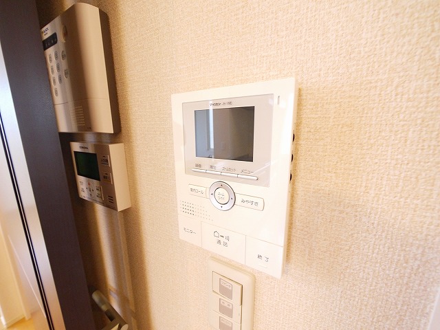 セキュリティ　モニター付きインターホン