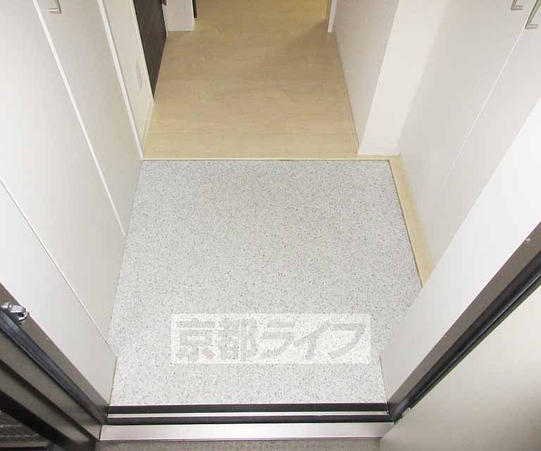 玄関　段差の少ない玄関です