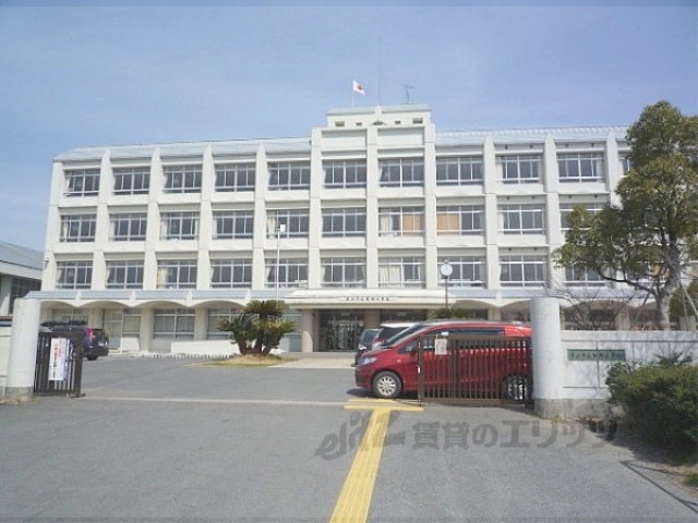 小学校　物部小学校（小学校）まで750m