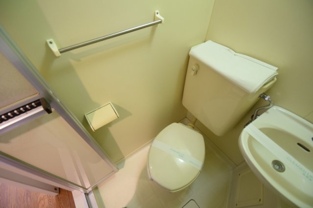 トイレ　ユニットバスのトイレ部分です。
