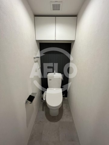 トイレ　シーズンフラッツ阿波座　温水洗浄便座