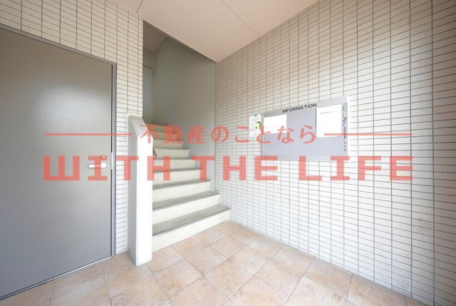 エントランス　建物の内部です