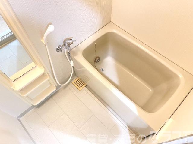 バス・シャワールーム　浴室乾燥機、追い焚き機能付きバス♪