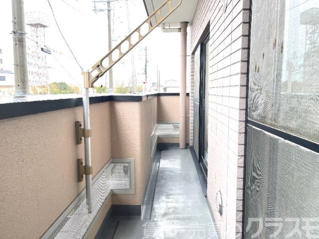 バルコニー　南向きだからお洗濯物も乾きやすい♪