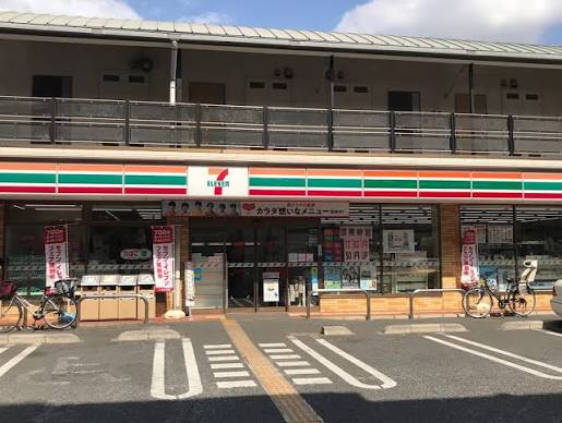 コンビニ　セブンイレブン足立舎人2丁目店（コンビニ）まで429m