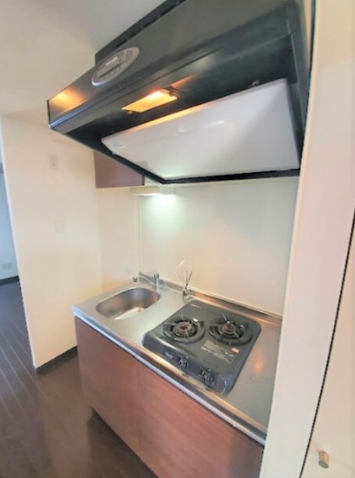 キッチン　※同建物内の別部屋参考写真です
