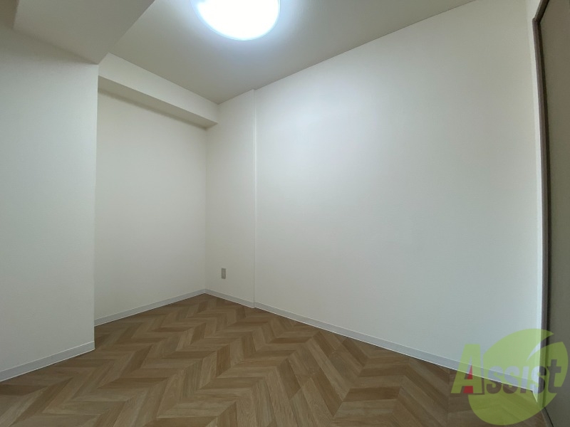 その他部屋・スペース　こちらのお部屋は光が差し込む、温かみのあるお部屋です。