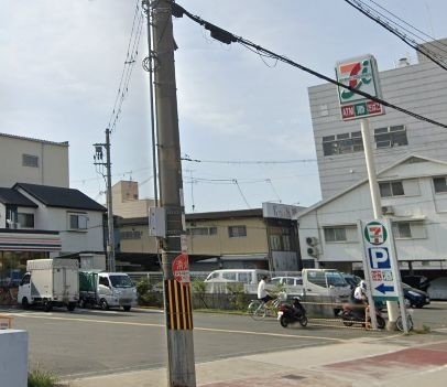コンビニ　セブンイレブン大阪中宮1丁目店（コンビニ）まで200m
