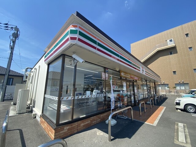 ドラックストア　ザグザグ松縄店（ドラッグストア）まで332m