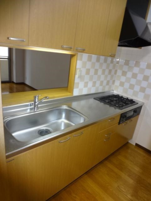 キッチン　参考写真（同建物別部屋のものです）