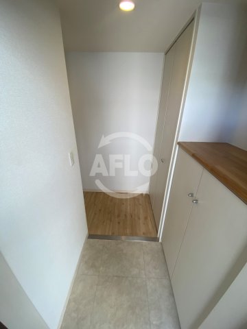玄関　アール・オーハイム松崎町　玄関