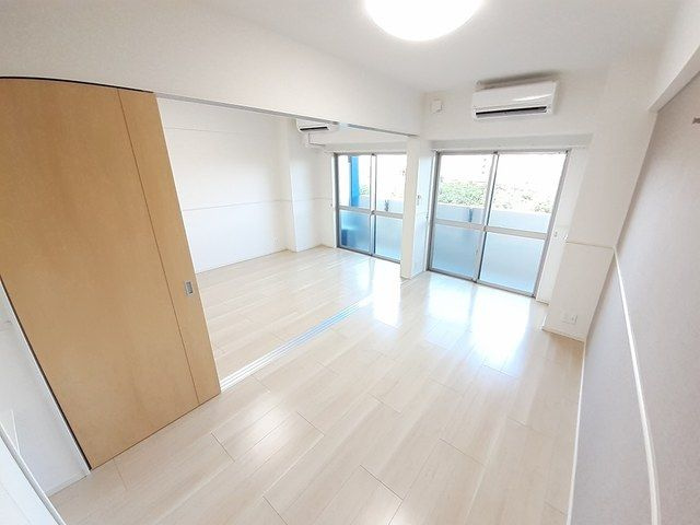 居室・リビング　現在建設中の為、同じ施工会社の内装写真を添付しております（イ