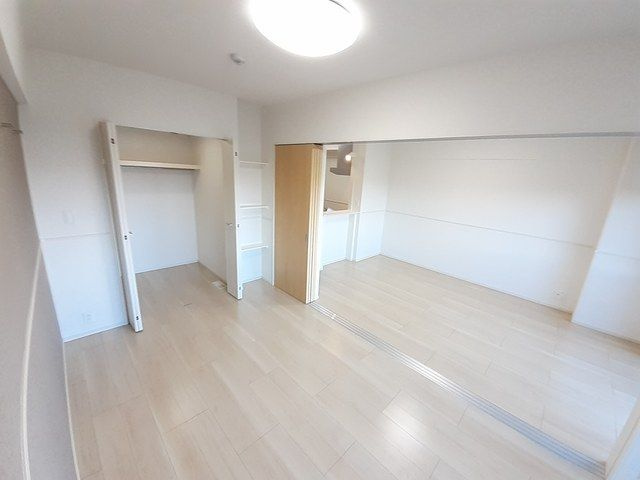 収納　現在建設中の為、同じ施工会社の内装写真を添付しております（イ