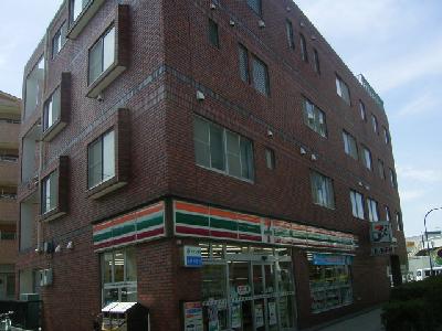 コンビニ　セブンイレブン 横浜金沢八景駅前店（コンビニ）まで205m