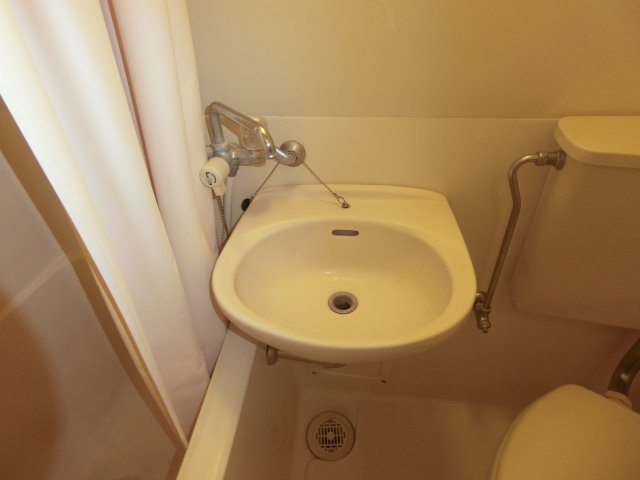 洗面設備　他のお部屋の参考写真となります。