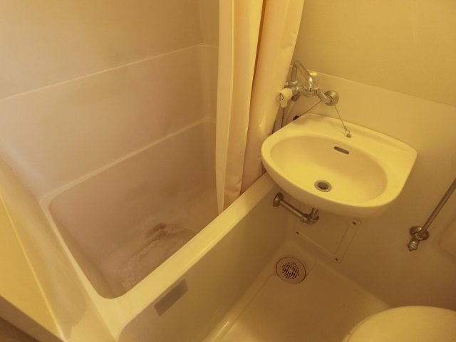 バス・シャワールーム　他のお部屋の参考写真となります。